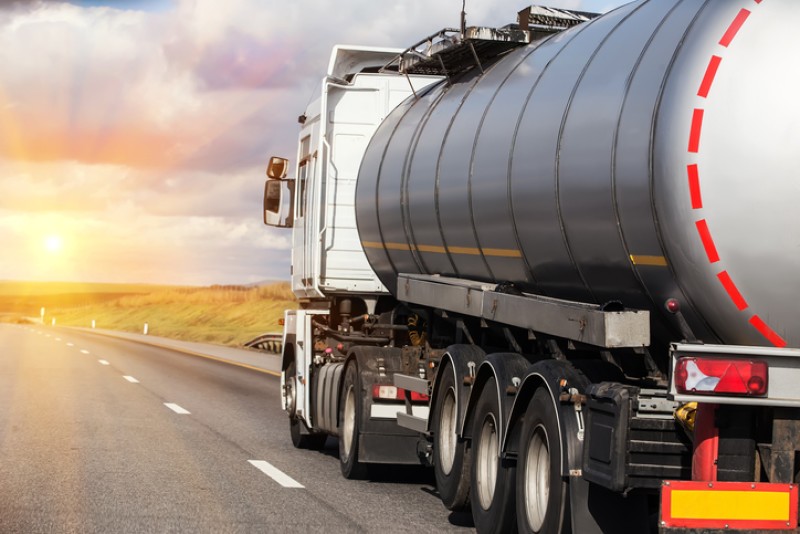 Precios del petróleo caen a mínimos de tres semanas
